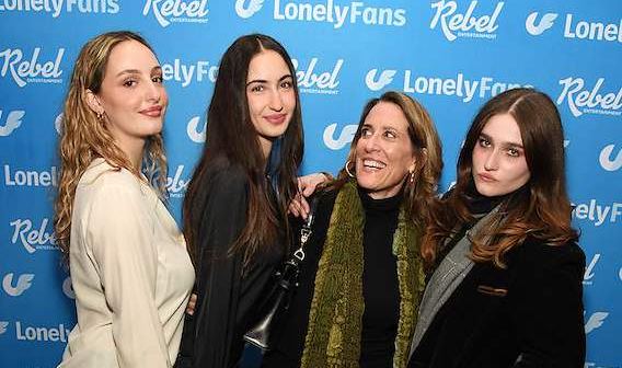 Four guests on the red carpet — Lonely Fans global screening tour